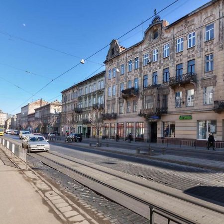 Зелені Апартаменти Біля Оперного Театру Flat In The City Center Lviv Eksteriør bilde