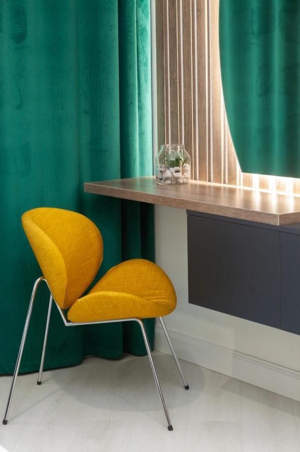 Зелені Апартаменти Біля Оперного Театру Flat In The City Center Lviv Eksteriør bilde