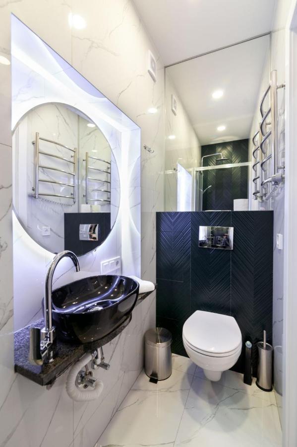 Зелені Апартаменти Біля Оперного Театру Flat In The City Center Lviv Eksteriør bilde
