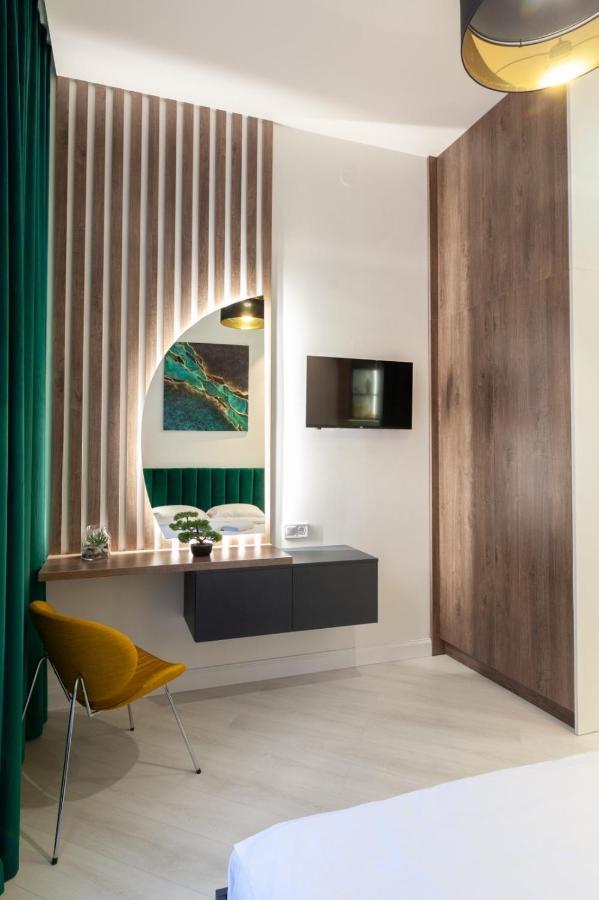 Зелені Апартаменти Біля Оперного Театру Flat In The City Center Lviv Eksteriør bilde