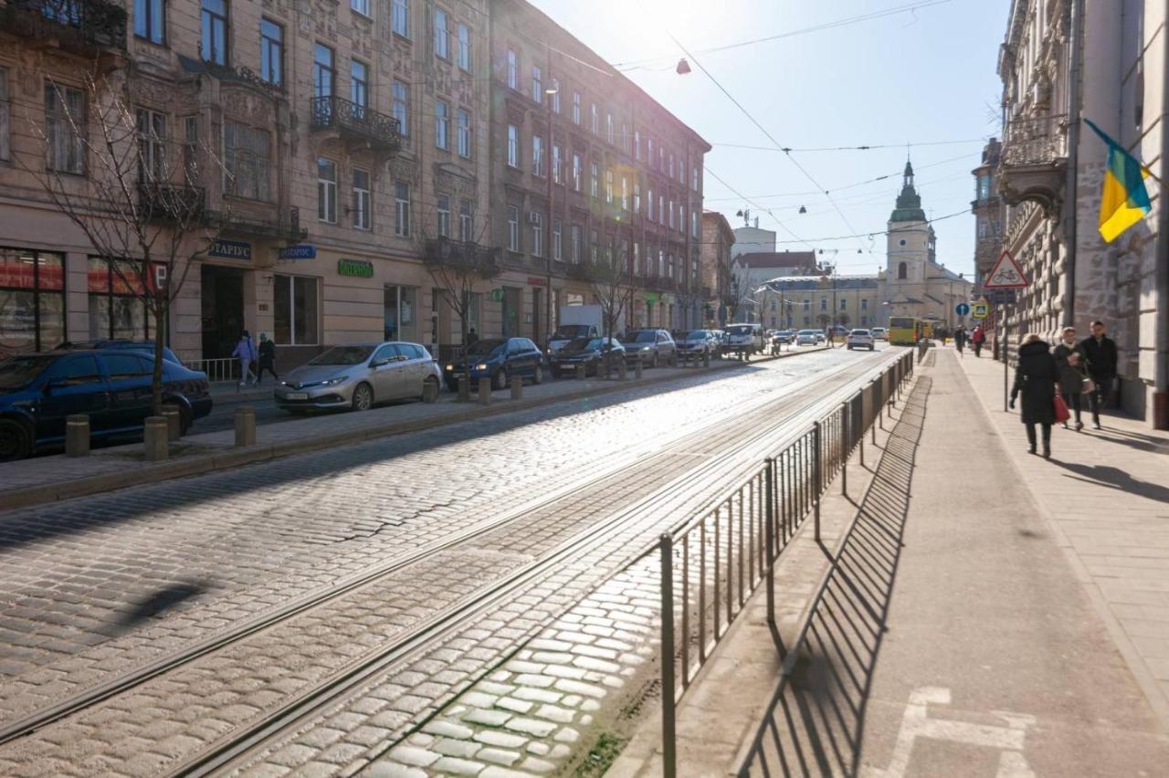 Зелені Апартаменти Біля Оперного Театру Flat In The City Center Lviv Eksteriør bilde